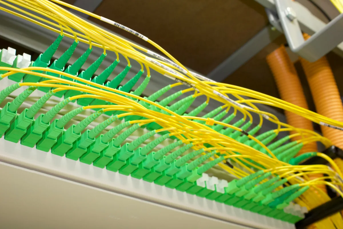 Conectores de fibra óptica